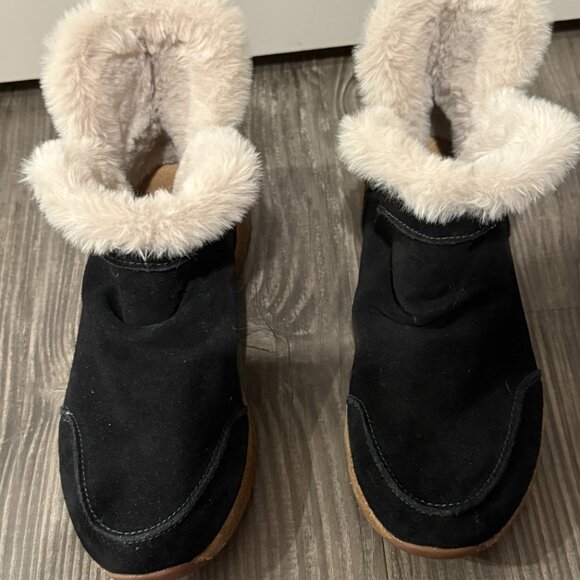 Taos Footwear Shoes - Women's Taos Future Mid Boot Black Suede US 7